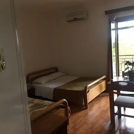 Hotel Melivoia 2*